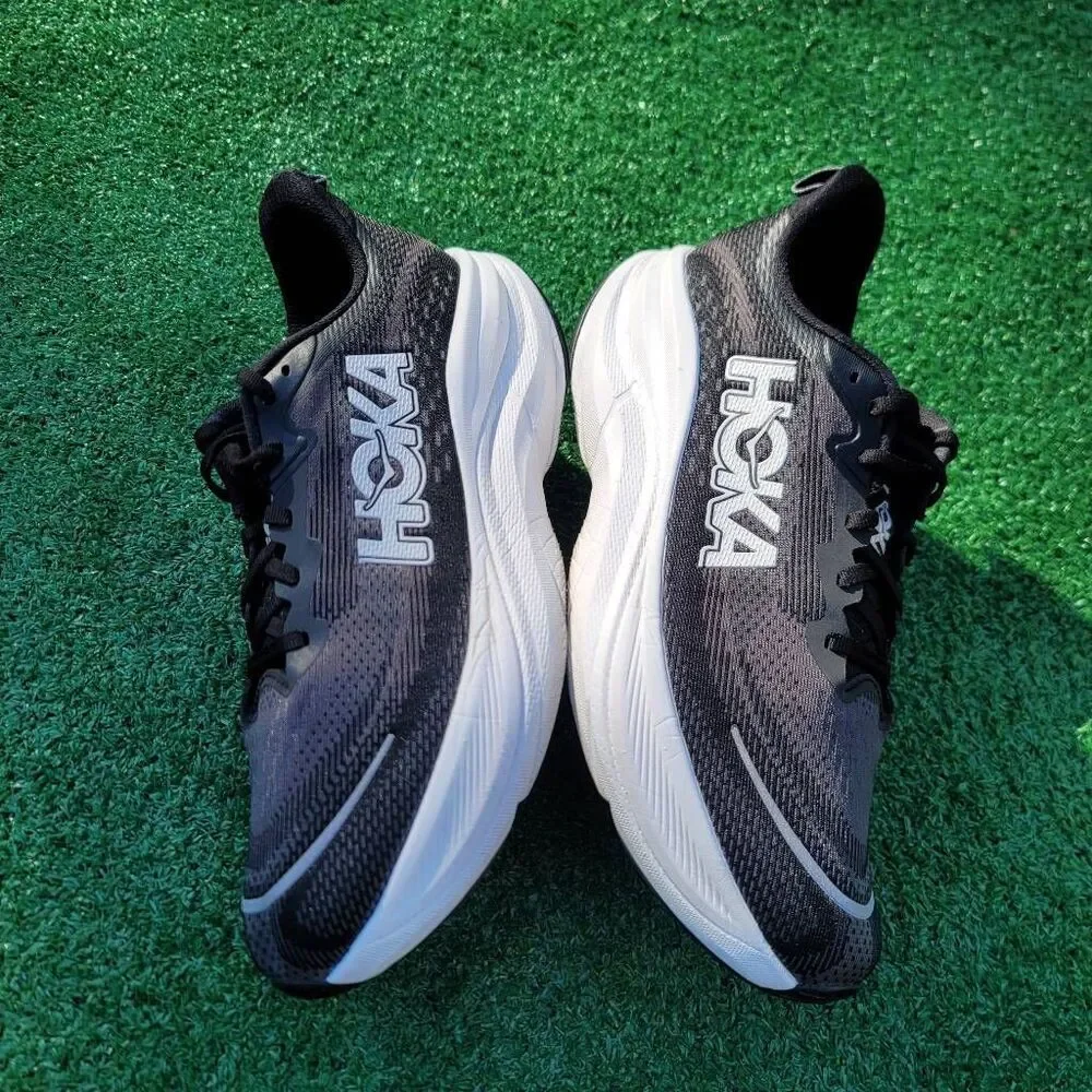 Hoka one one Skyflow - Men's Runnig shoes - Size 10D